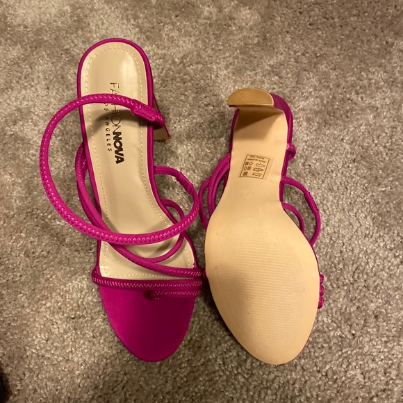 Drifting Slowly Heeled Sandals - Fuchsia - Picture 5 of 8